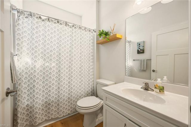 213 Werdna LN, Chesapeake, VA 23322