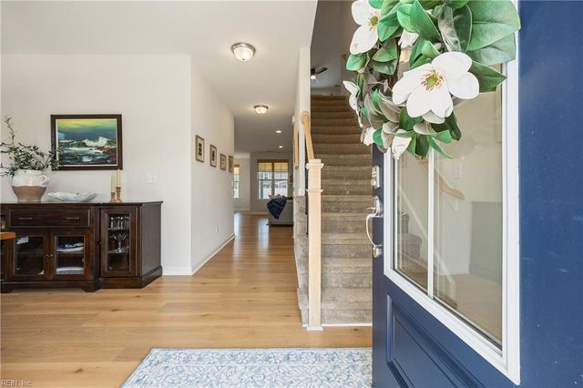 213 Werdna LN, Chesapeake, VA 23322