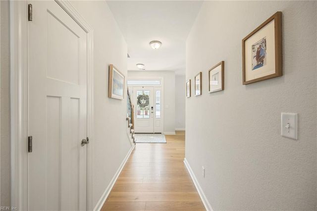 213 Werdna LN, Chesapeake, VA 23322