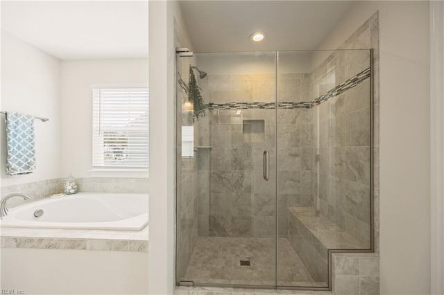 213 Werdna LN, Chesapeake, VA 23322