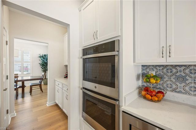 213 Werdna LN, Chesapeake, VA 23322