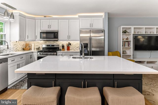 6341 SYDNEY RD, Fairfax Station, VA 22039