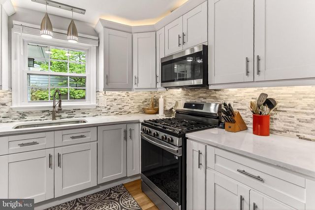 6341 SYDNEY RD, Fairfax Station, VA 22039