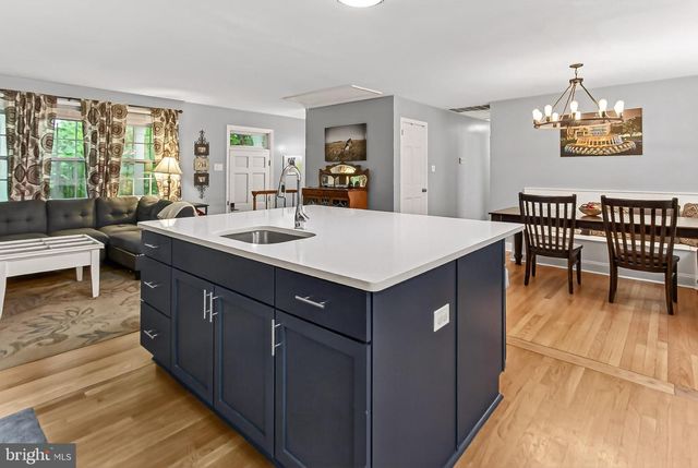 6341 SYDNEY RD, Fairfax Station, VA 22039