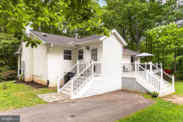 6341 SYDNEY RD, Fairfax Station, VA 22039