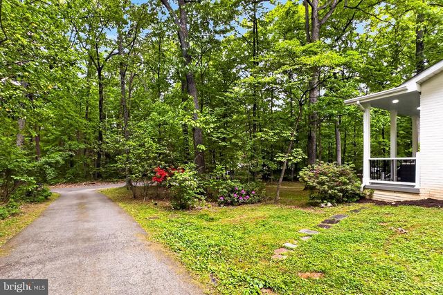 6341 SYDNEY RD, Fairfax Station, VA 22039