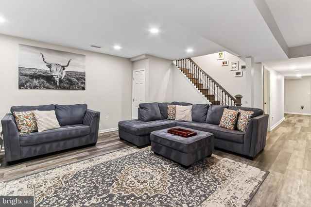 6341 SYDNEY RD, Fairfax Station, VA 22039