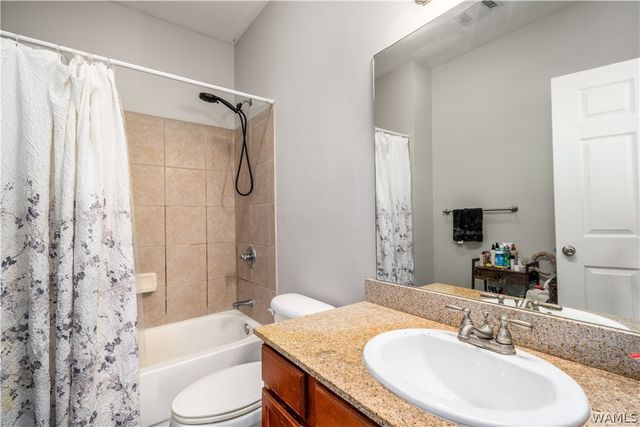 3218 Veterans Memorial 2202, Tuscaloosa, AL 35404