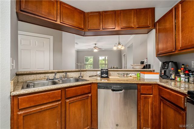 3218 Veterans Memorial 2202, Tuscaloosa, AL 35404