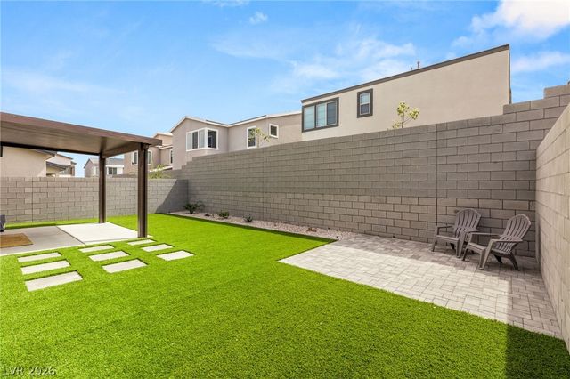 10449 Smokey Mariposa Avenue, Las Vegas, NV 89166