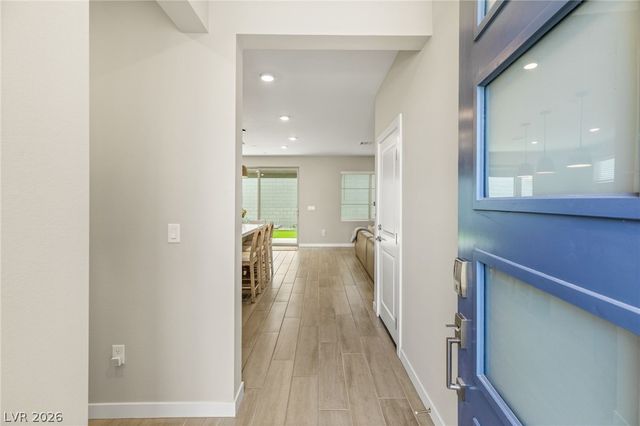 10449 Smokey Mariposa Avenue, Las Vegas, NV 89166