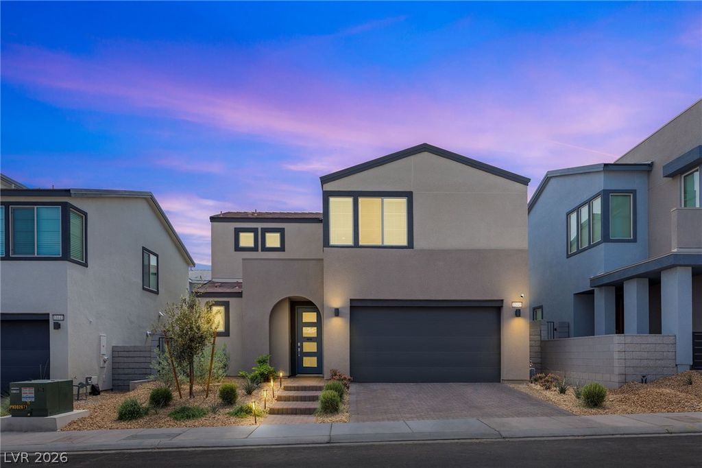 10449 Smokey Mariposa Avenue, Las Vegas, NV 89166