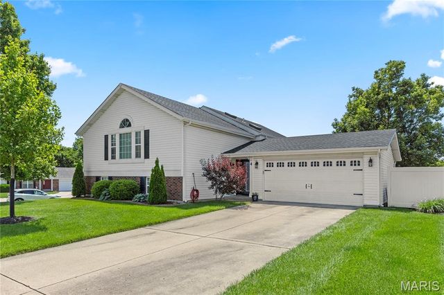 4 Green Haven Court, St Peters, MO 63376