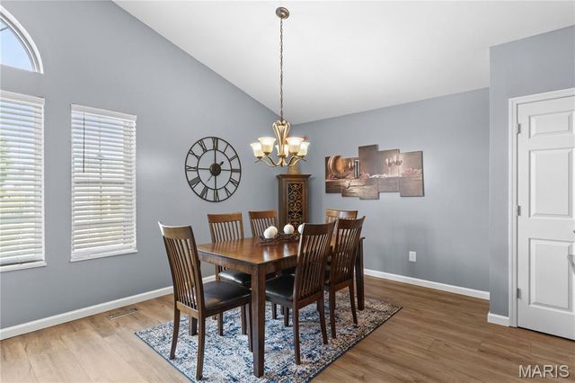 4 Green Haven Court, St Peters, MO 63376