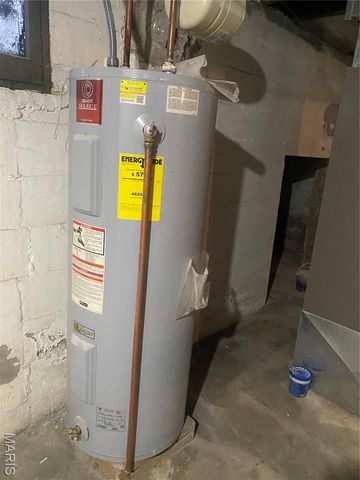 5817 Dressell Avenue, St Louis, MO 63120