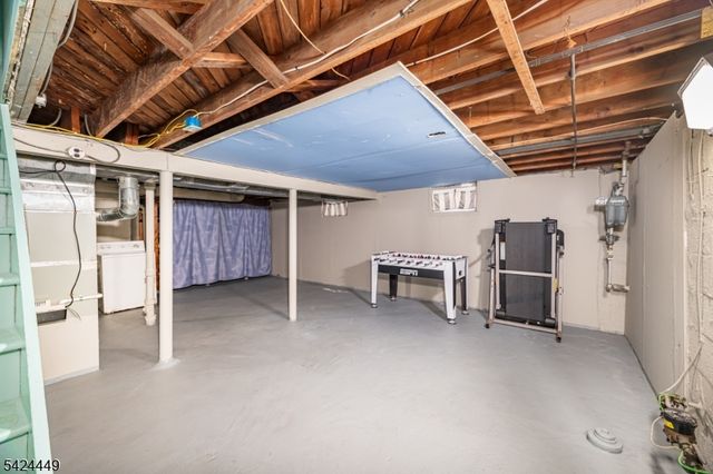 40 South Dr, Rochelle Park Twp., NJ 07662