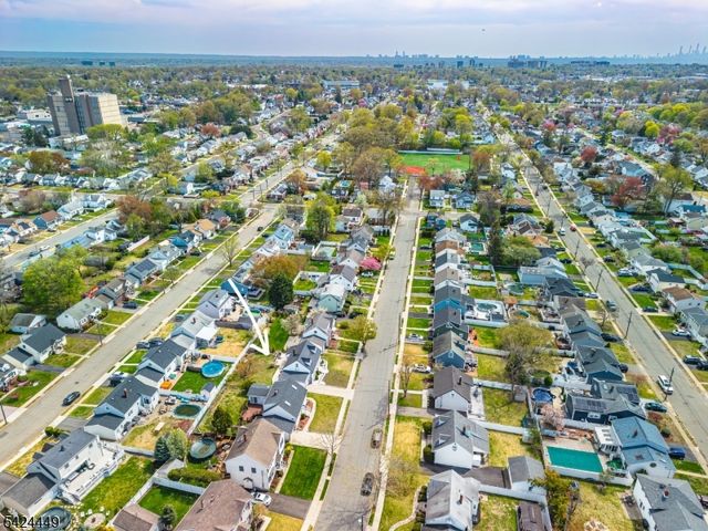 40 South Dr, Rochelle Park Twp., NJ 07662