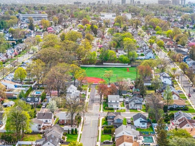 40 South Dr, Rochelle Park Twp., NJ 07662