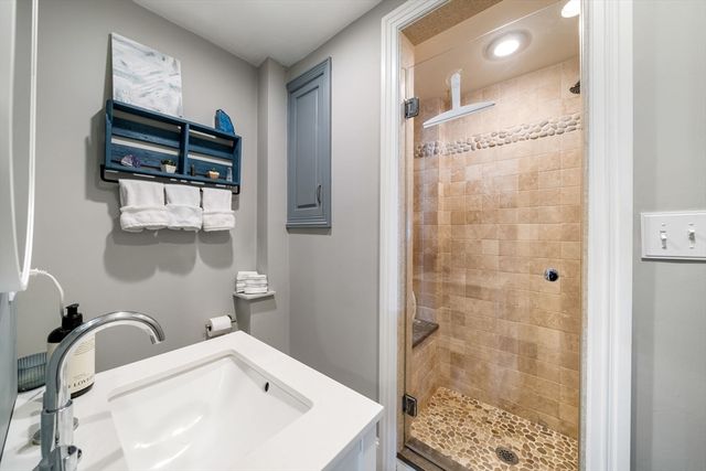 84 Prince St 5B, Boston, MA 02113