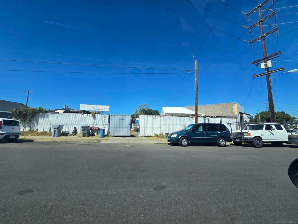 212 S EVANS, San Diego, CA 92113 — exterior