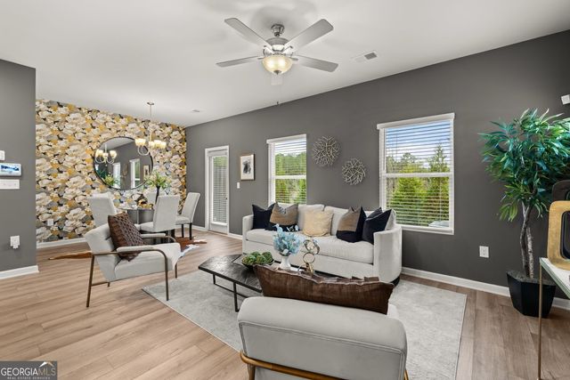 268 Epping Street 18, Stockbridge, GA 30281