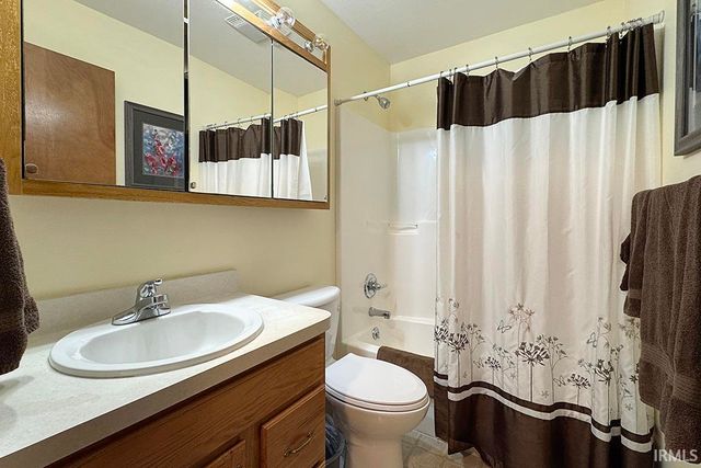 924 Eagle Drive, Goshen, IN 46526