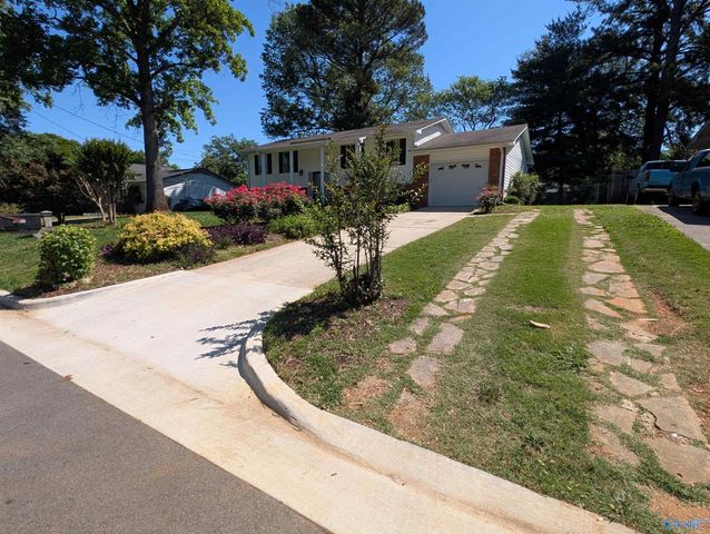 11007 Crestfield Drive, Huntsville, AL 35803