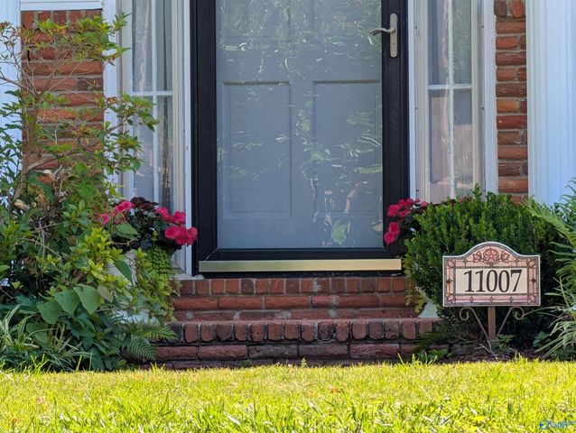 11007 Crestfield Drive, Huntsville, AL 35803