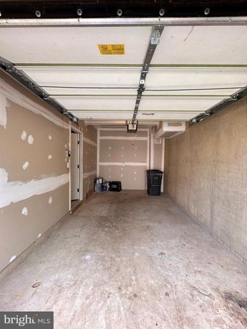 4065 CRESSIDA PL, Woodbridge, VA 22192