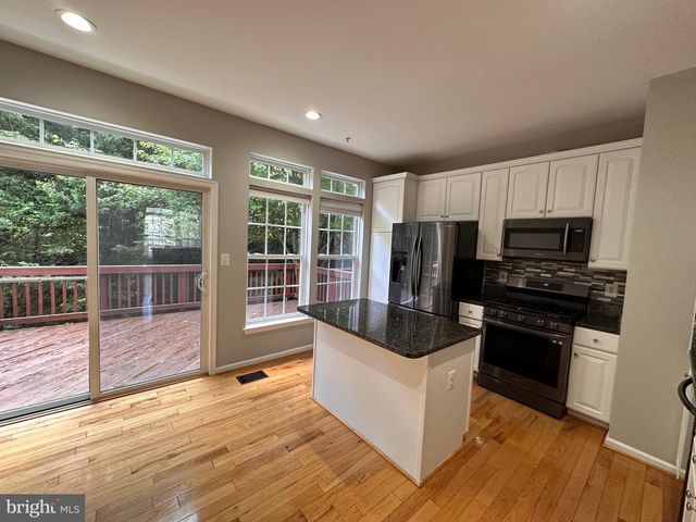 4065 CRESSIDA PL, Woodbridge, VA 22192