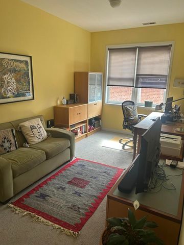 4149 N Kenmore Avenue 3S, Chicago, IL 60613