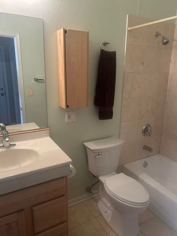 4149 N Kenmore Avenue 3S, Chicago, IL 60613