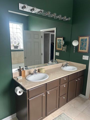 4149 N Kenmore Avenue 3S, Chicago, IL 60613