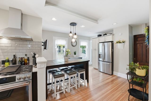 114 Maplewood Ter, Springfield, MA 01108