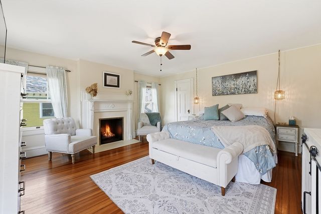 114 Maplewood Ter, Springfield, MA 01108