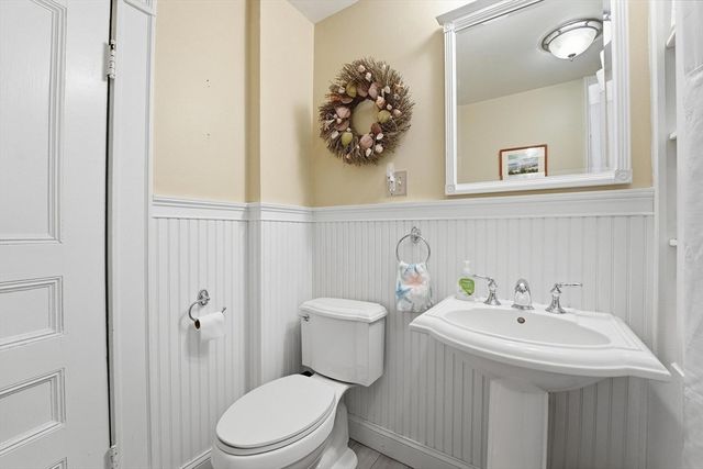 114 Maplewood Ter, Springfield, MA 01108