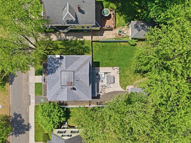 114 Maplewood Ter, Springfield, MA 01108