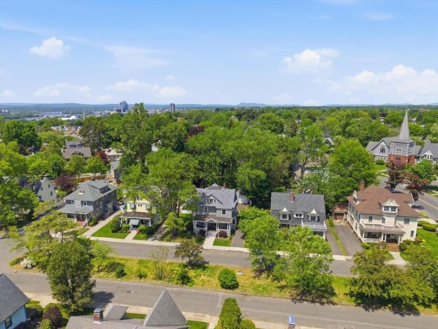 114 Maplewood Ter, Springfield, MA 01108