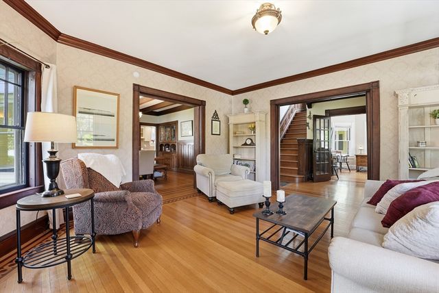 114 Maplewood Ter, Springfield, MA 01108