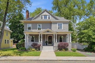 114 Maplewood Ter, Springfield, MA 01108