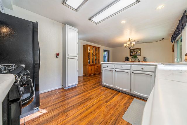 2736 Canterbury Lane, Medford, OR 97504