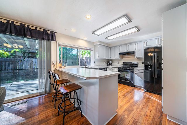 2736 Canterbury Lane, Medford, OR 97504