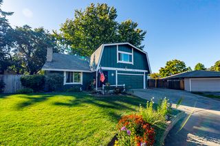 2736 Canterbury Lane, Medford, OR 97504