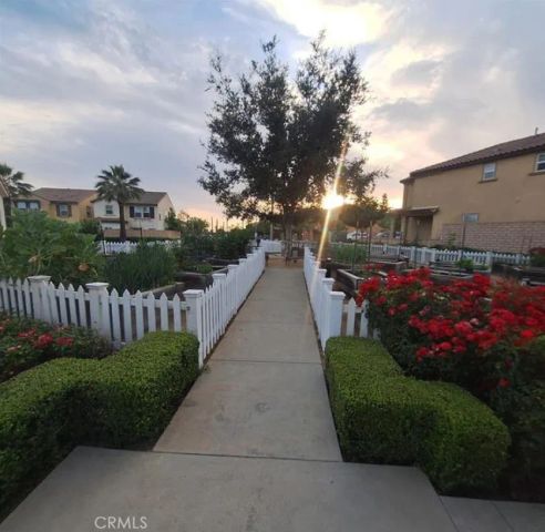 825 Parisa Place, Upland, CA 91786