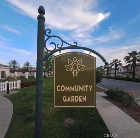 825 Parisa Place, Upland, CA 91786