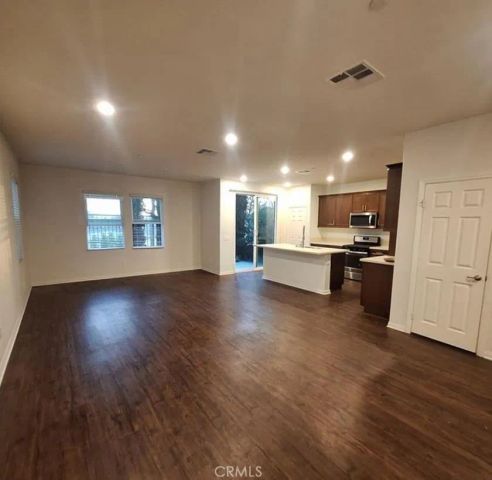 825 Parisa Place, Upland, CA 91786