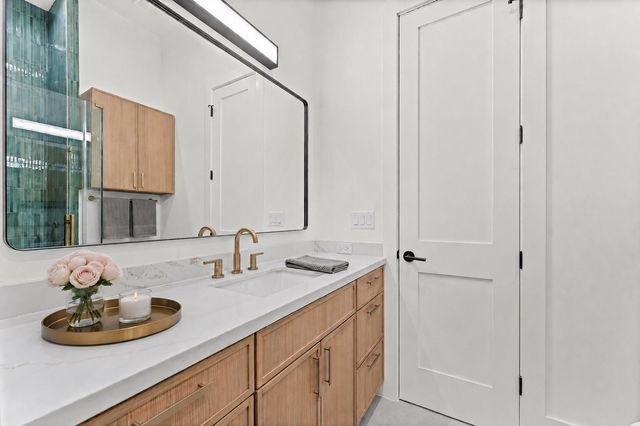 112 E 27th Street, Houston, TX 77008