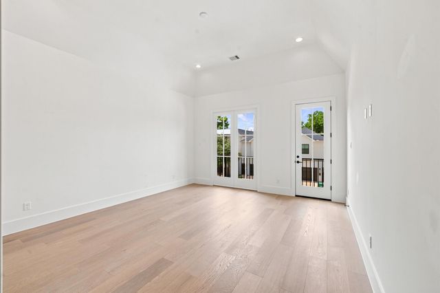 112 E 27th Street, Houston, TX 77008