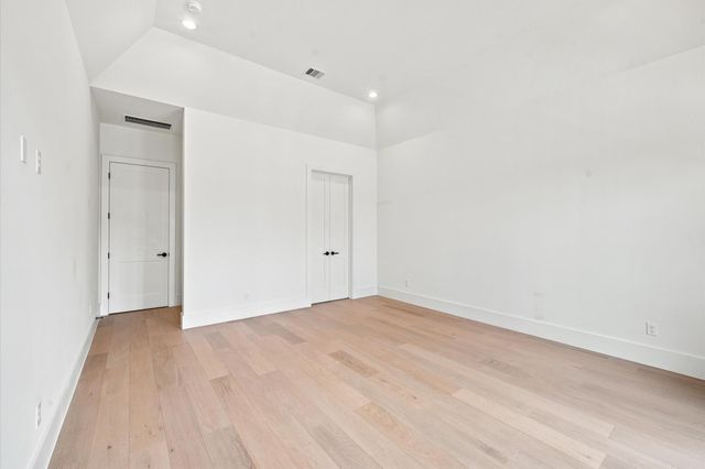 112 E 27th Street, Houston, TX 77008