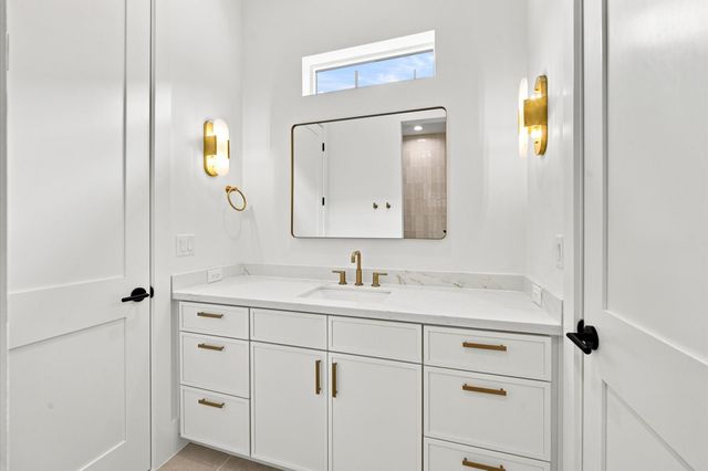 112 E 27th Street, Houston, TX 77008